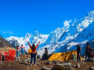 This winter in Kashmir—have fun at Thajiwas Glacier