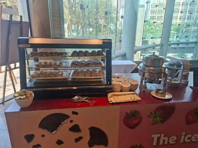 ✨️將軍澳五星級酒店自助午餐🤤多款刺身生蠔選擇🤭多甜品吃