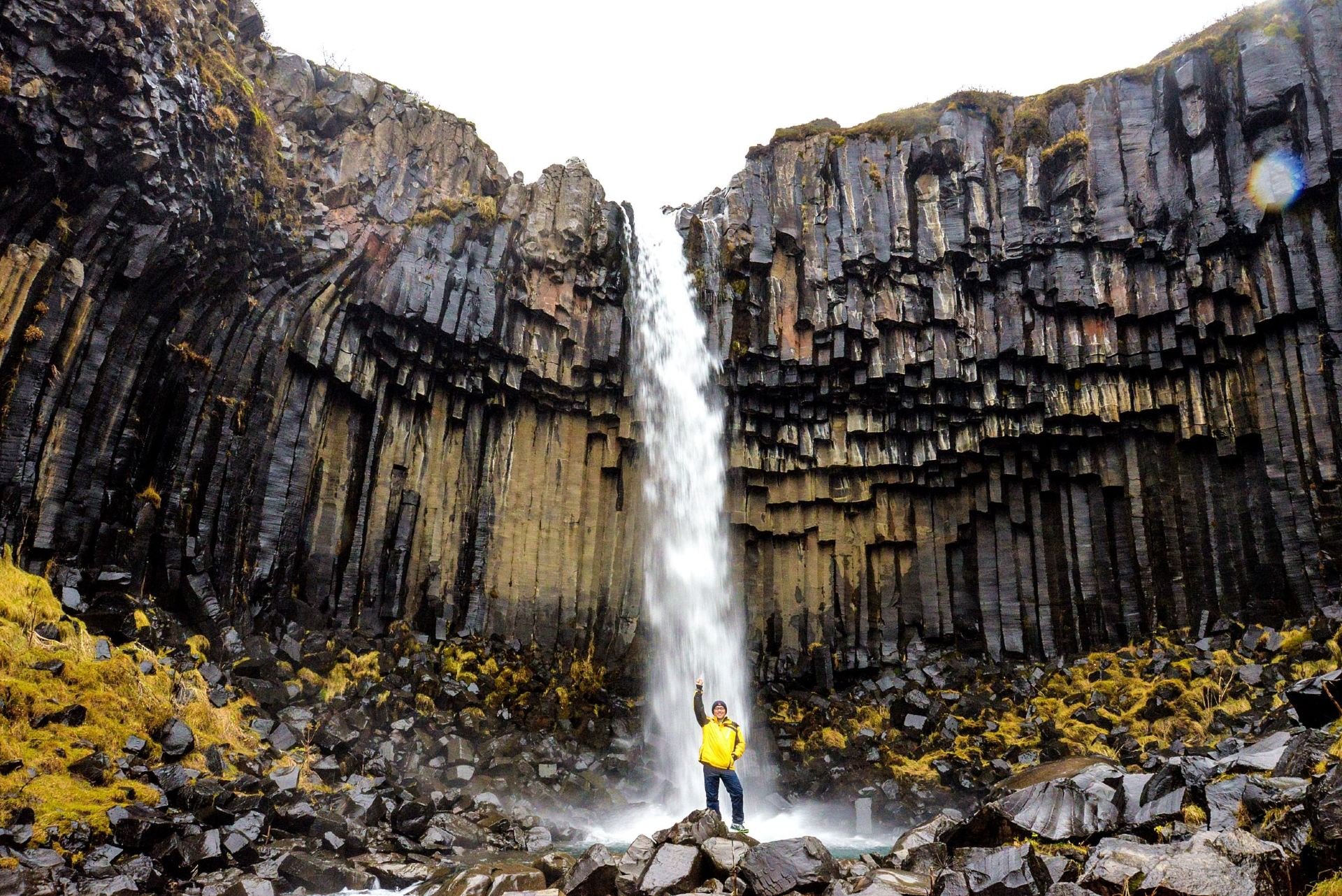 ​[Iceland · Svartifoss] The Most Aesthetically Pleasing Waterfall in My Book! A Geometric Miracle Sculpted by Nature.