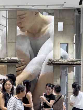 HAUS NOWHERE Shenzhen: The Giant Sculpture Everyone Is