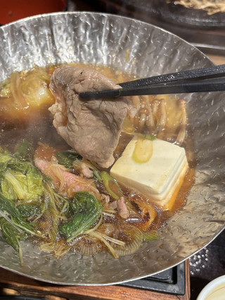 Let me unpack this ultimate "hot spring + Wagyu beef" route that all those who know how to enjoy life understand:
