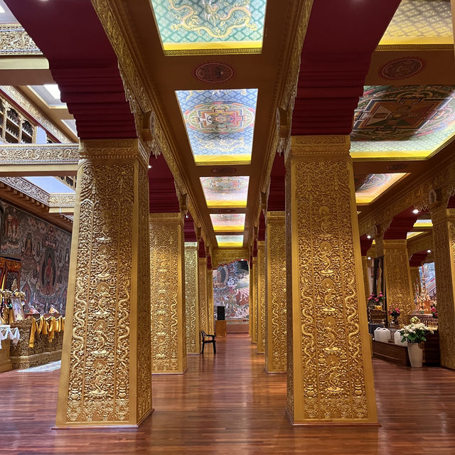 🕉️✨ Awe-Inspiring Buddha Dordenma Statue in Bhutan ✨🕉️