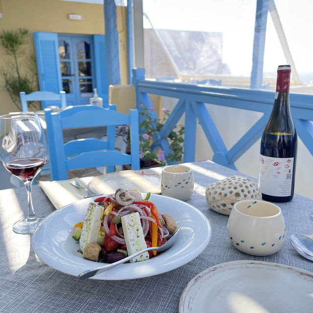 Roka Oia Santorini 💙🍷