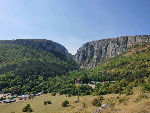 Mountain Hike - Exploring Cheile Turzii
