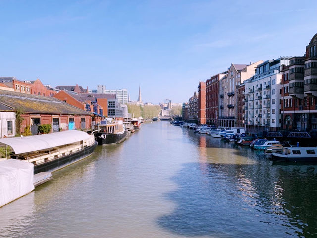 Bristol: A Day of History, Art, and Waterfront Charm 🌊🎨