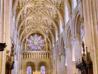 Christ Church College: The Crown Jewel of Oxford! 🏰
