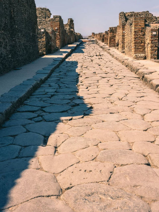 🧱 Pompeii – The Eternal City Frozen in Time