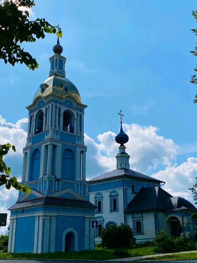 Znamensky Church Complex & Bell Tower: A Spiritual Beacon in Yuryev-Polsky