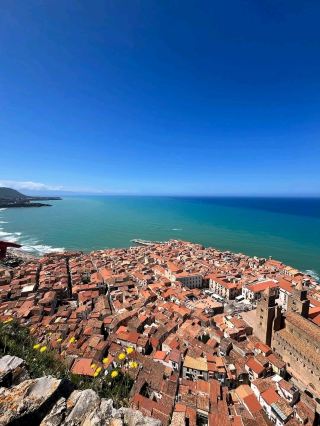 🌊 Cefalù: A Sicilian Seaside Treasure 🇮🇹✨