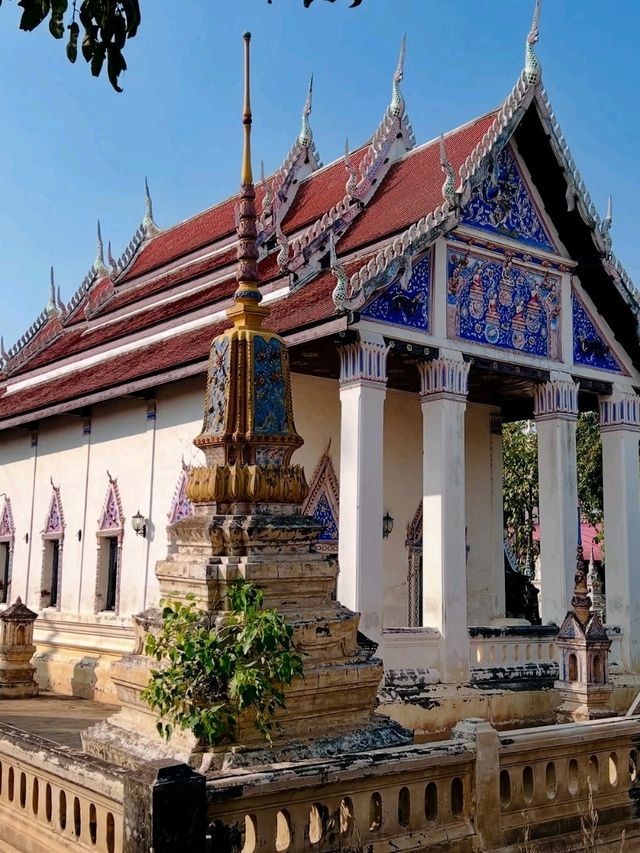 Wat Huai Khen – A Century-Old Temple with Timeless Charm