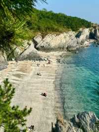 Golden Shores and Sculpted Cliffs: A Day in Dalian’s Jinshitan