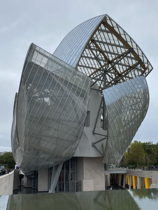 Fondation Louis Vuitton Review: Architecture, Art & Nature in Paris