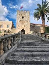 🌊 Korčula's Hidden Treasures: Adriatic Bliss Awaits! 🏰