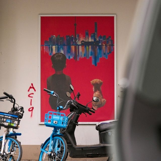 Exploring the Creative Streets of Shanghai 🎨🏙️✨ Exploring the Creative Streets of Shanghai 🎨🏙️✨