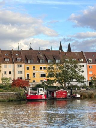 WANDERING THE ALTSTADT OF WÜRZBURG — WHERE HISTORY WHISPERS ON EVERY CORNER 🇩🇪