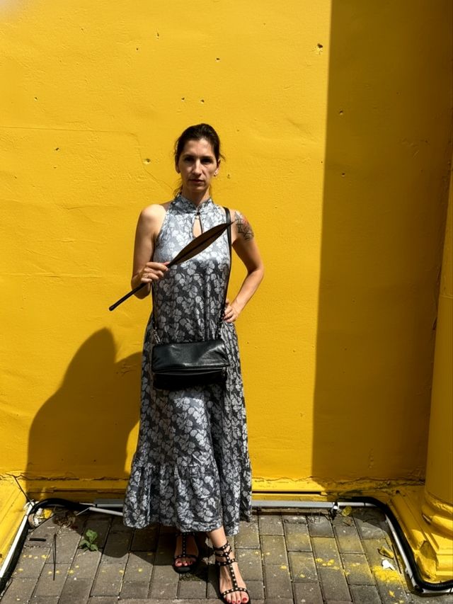 Разноцветная улица рядом с City God Temple Разноцветная улица рядом с City God Temple