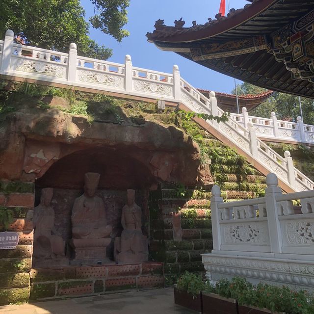 GIANT Buddha - Leshan