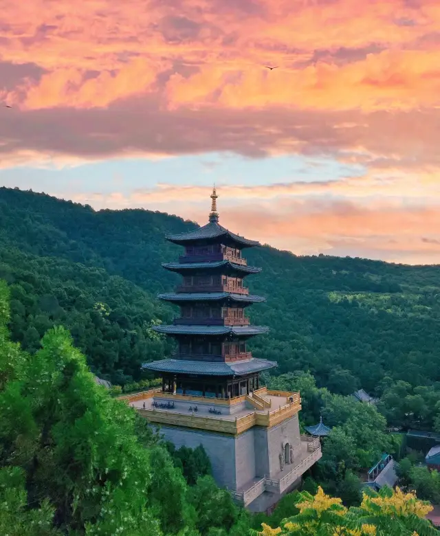 It wouldn't be an exaggeration to say that Taiyuan's Mount Tai is the best experiential scenic spot!