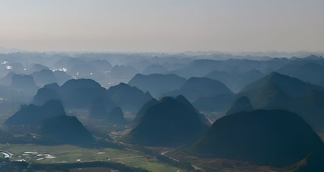 渠洋湖是一個大型的喀斯特高原湖泊水庫