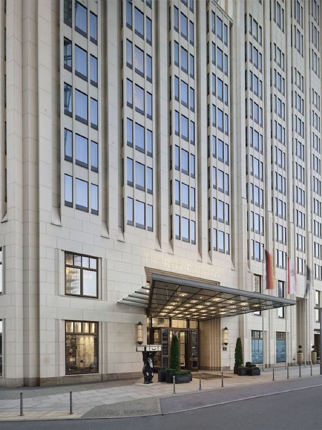 🌟 Berlin's Best: Luxe Stays at The Ritz-Carlton ✨