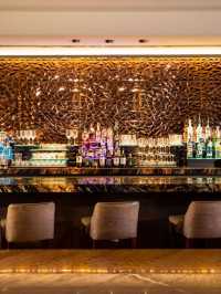 🌟 Houston's Hotspot: Hilton Americas Delights! 🌟