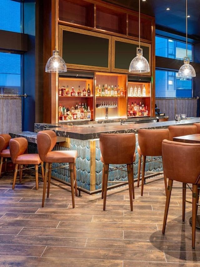 Pittsburgh's Chic Sleeps: The Industrialist Hotel ✨🏨