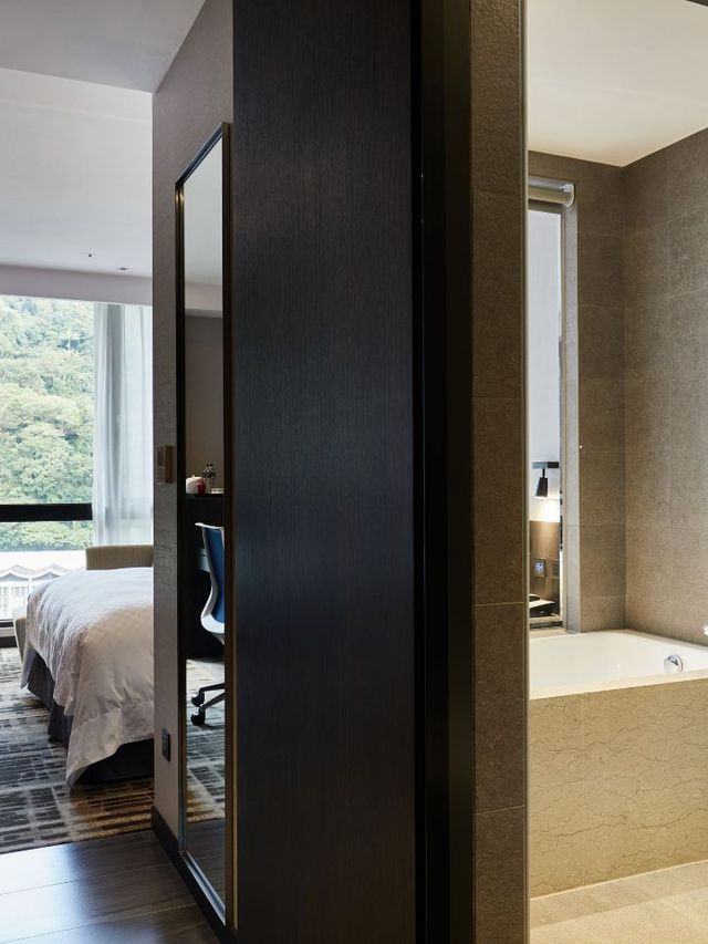 🌃 Taipei's Trendy Tango: A Shilin Staycation! 🏨
