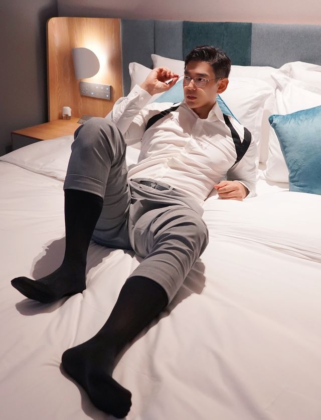 正裝小夥又來重慶出差了！