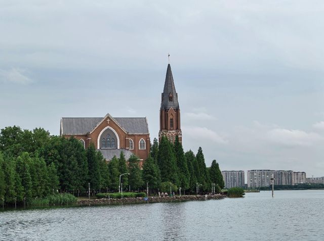 獨墅湖公園:都市綠洲,心靈的棲息地。