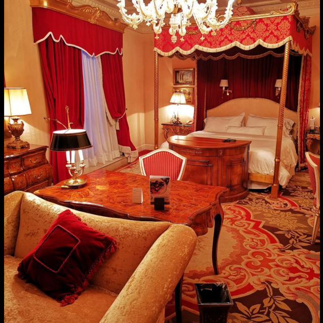 Extraordinary architecture in Westin hotel in Rome 