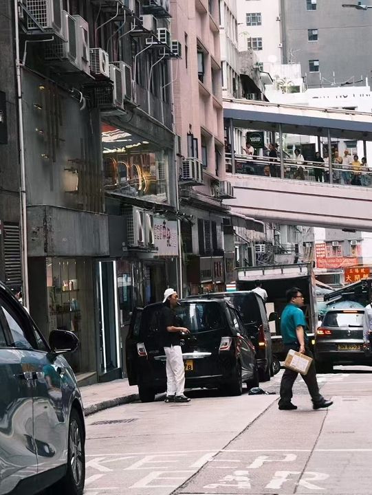 Hong Kong: A Dynamic Fusion of Culture and Modernity