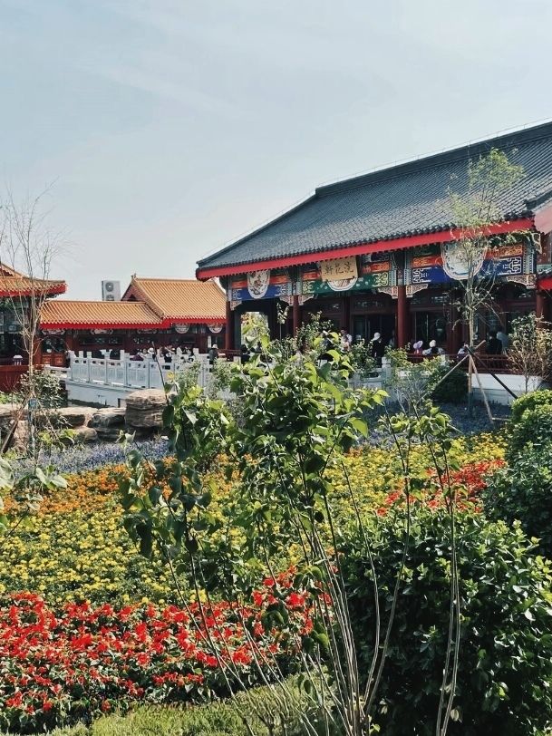 在滄州園博園內，領略不同美景