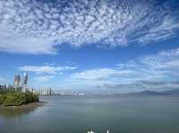 深圳南山區著名海濱路景點：南深圳灣公園，適合拍照打卡親子觀光旅遊。  