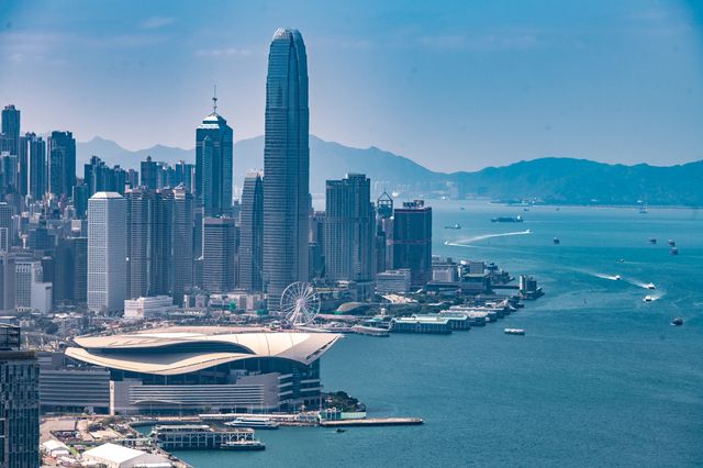香港寶馬山遠足：輕鬆的登山方式欣賞港島全景，感覺不要太爽！