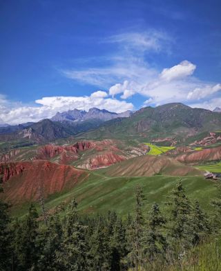 Mount Zhuoer | The Beautiful Red Queen of Danxia