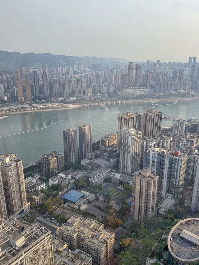重慶高空夜景酒店 邊泡湯泉邊睇夜景