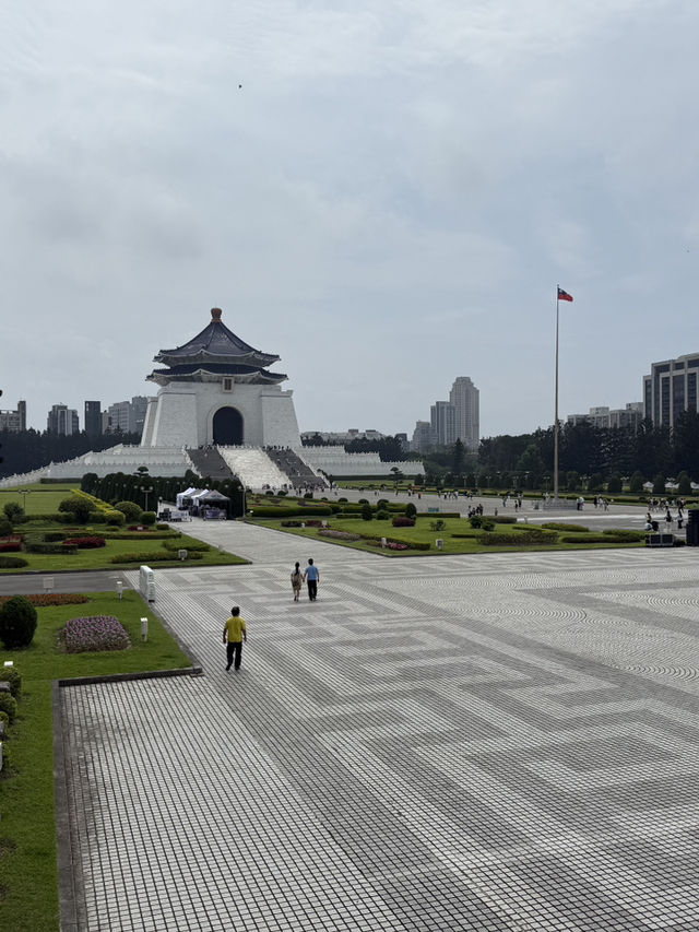Feel Tiny At The Staggering And Awe Inspiring Liberty Square In Taipei   