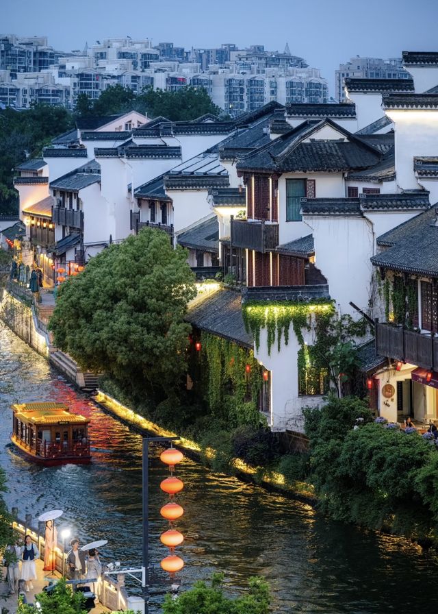 夫子廟 C 位！梧桐樹下嘅金陵美宿