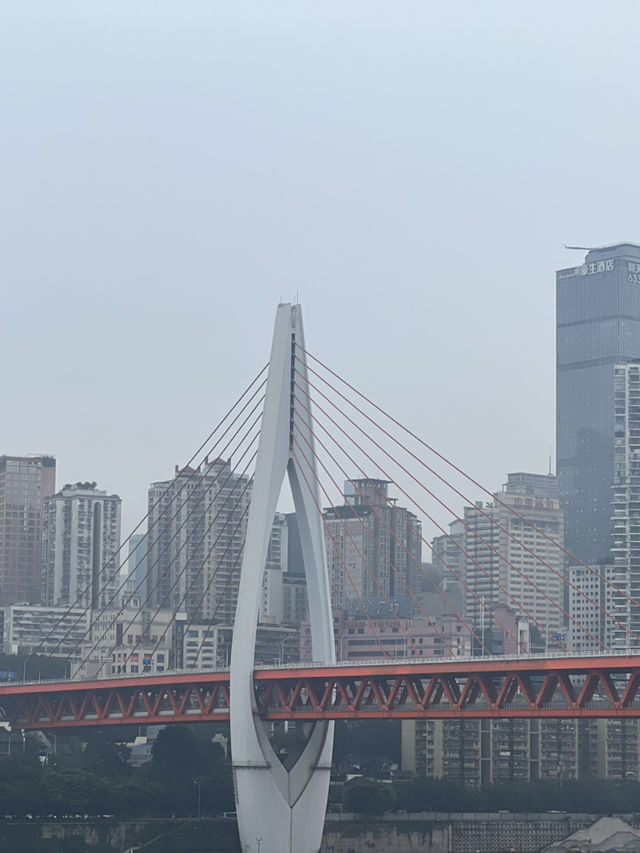 【重慶不只洪崖洞！藏在霧都的夜色、辣味與生活感，才是最動人的旅行底片】