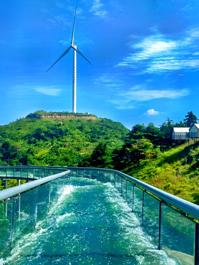 宜昌百里荒：23℃秘境藏草原，三國風雲與山楂樹浪漫交織