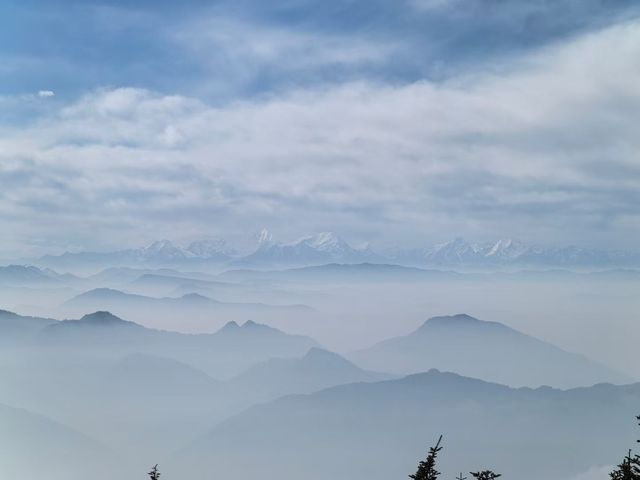 穿越雲海登峨眉探秘「武林第一山」