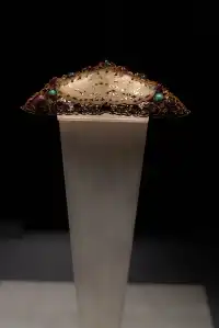 逛梁莊王珍藏館，被明代王室審美按頭種草