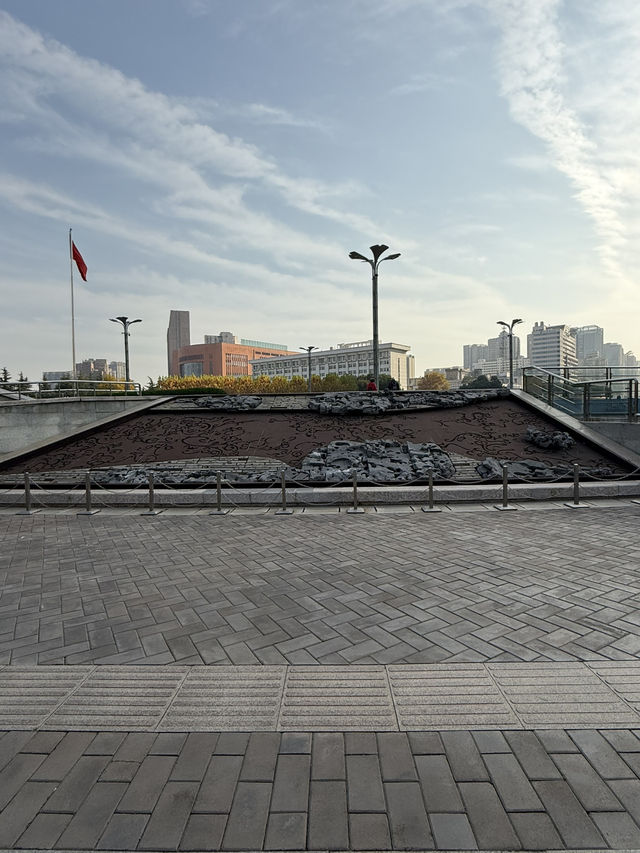 武漢 / 洪山廣場