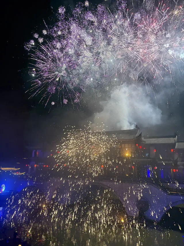 帶寶寶看煙花,圓夢瞬間太治癒了! 帶寶寶看煙花,圓夢瞬間太治癒了!