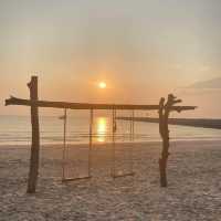 ยามเย็นที่หาดสะพลี 