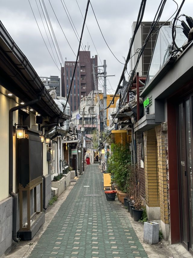 Explore this old hanok village in Seoul!