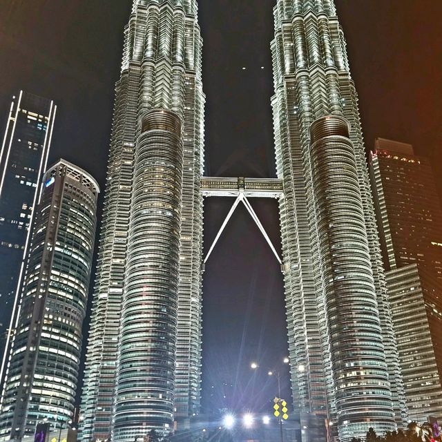 Sky Monster Petronas Twin Tower AKA KLCC
