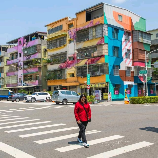 ถ่ายรูปสตรีทอาร์ทสุดชิคกลางชุมชน WEIWUYING STREET ART VILLAGE