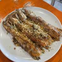 รีวิว กินอาหารทะเลสดๆที่ตลาดลานโพธิ์ พัทยา