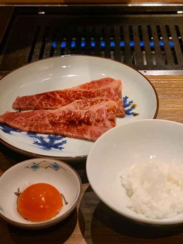 看板のない焼肉屋さん